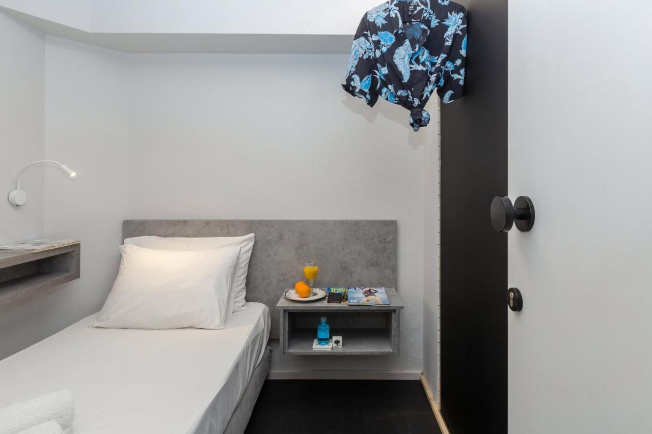 Loc Hospitality Urban Den *